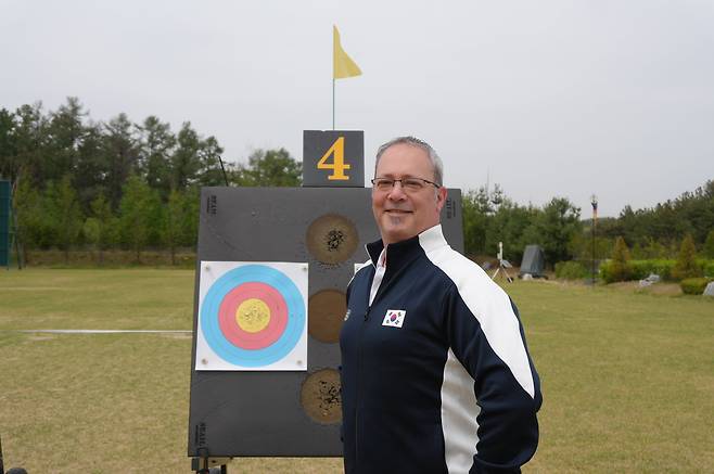 충북 진천 선수촌에서 세르지오 파그니 감독. /대한양궁협회