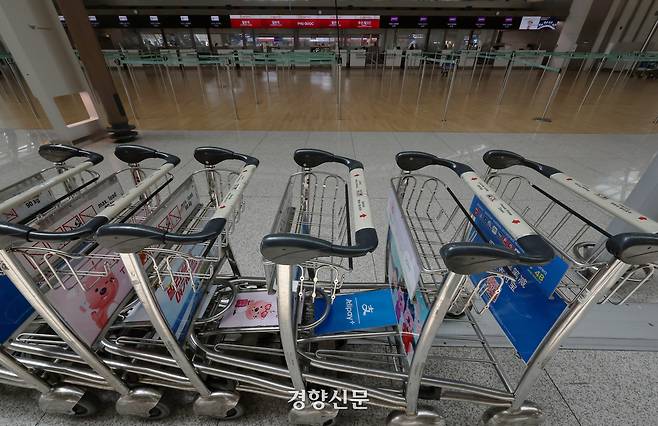 24일 오전 인천국제공항 출국장의 한적한 풍경. /김정근기자