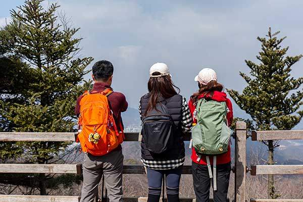 그라트 라이제 25L, 오스프리 하이크라이트 18L, 아크테릭스 인덱스 15L (왼쪽부터)