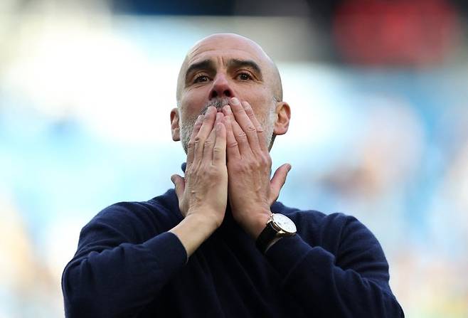맨시티 펩 과르디올라 감독이 20일 아스널전 승리 후 세리머니하고 있다. 로이터연합뉴스