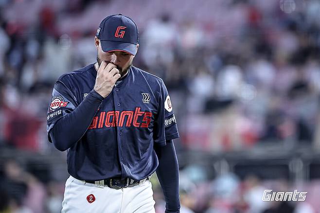 ▲ 트리플A 시즌 첫 두 번의 선발 등판에서 모두 부진하며 고개를 숙인 알렉 감보아 ⓒ롯데 자이언츠