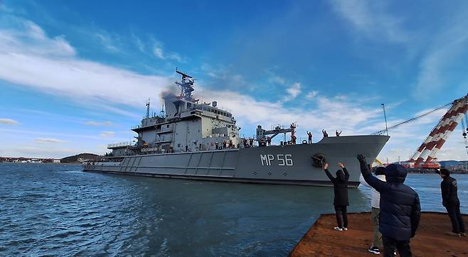 작년 12월 목포에서 출항하는 함벨리함 [해경청 제공. 재판매 및 DB 금지]