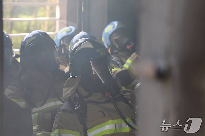 고위험 화재 이상현상 훈련.(전남소방 제공. 재판매 및 DB금지)2026.4.25/뉴스1