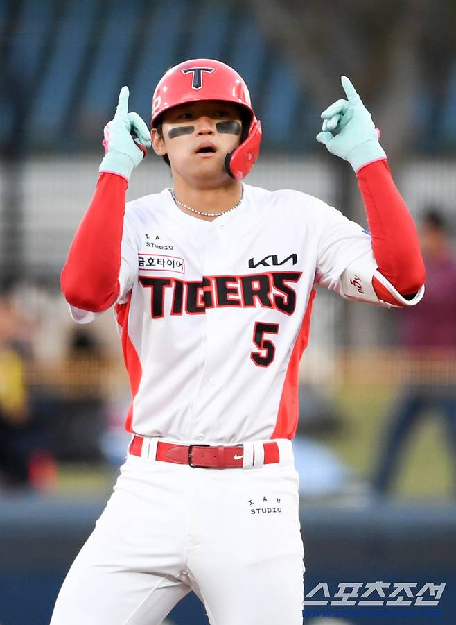 7일 광주 기아챔피언스필드에서 열린 KIA와 삼성의 경기. KIA 김도영이 안타를 날린 뒤 기뻐하고 있다. 광주=박재만 기자 pjm@sportschosun.com/2026.04.07/