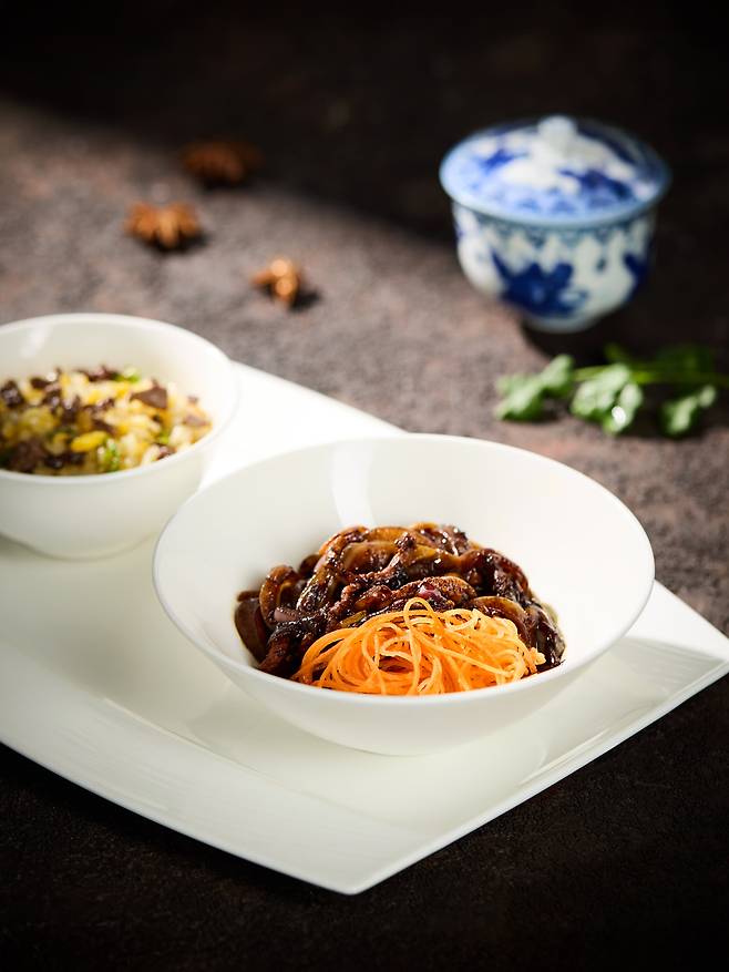 후덕죽 셰프가 개발한 당근 짜장면./호빈