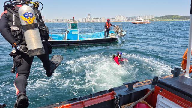 25일 오전 울산 동구 앞바다에서 조업하던 70대 선장이 실종돼 해경이 수색 작업을 벌이고 있다. 뉴스1