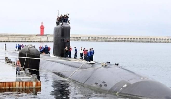 지난 2023년 7월 제주해군기지에 입항한 미 해군 LA급 핵추진잠수함 ‘아나폴리스함(SSN)’. (해군 제공)