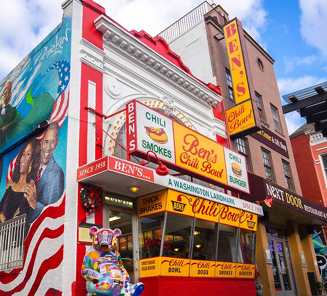 도시를 상징하는 식당으로 ‘벤스 칠리 보울(Ben’s Chili Bowl)‘ / 사진=벤스 칠리 보울 웹사이트 갈무리