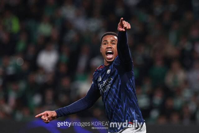 가브리엘 마갈량이스(아스널)가 7일 스포르팅과 경기를 치르고 있다. 레알 마드리드가 마갈량이스 영입에 관심을 보이고 있다./게티이미지코리아