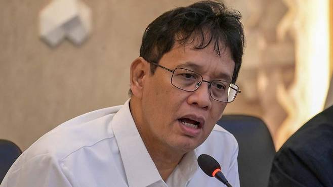 말라카 해협에도 통행료 부과를 검토해야 한다고 발언한 푸르바야 유디 사데와 인도네시아 재무부 장관 [AFP]