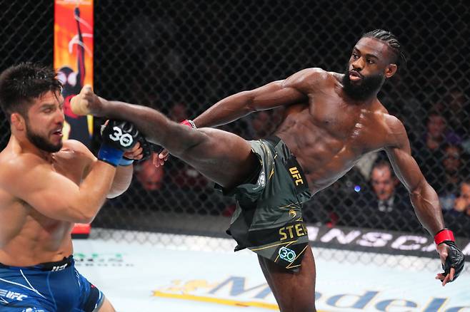 알저메인 스털링(오른쪽). /사진=UFC 공식 제공