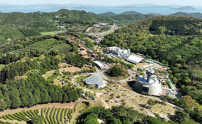 한국차문화공원 일원 전경.<보성군 제공>