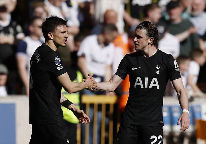 팔리냐와 갤러거  로이터<저작권자(c) 연합뉴스, 무단 전재-재배포, AI 학습 및 활용 금지>