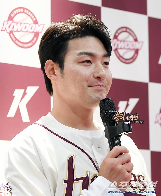 은퇴식을 앞둔 키움 히어로즈 박병호 코치가 26일 오전 서울 고척스카이돔 기자회견장에서 소감을 말하고 있다. 고척=정재근 기자 cjg@sportschosun.com/2026.4.26/