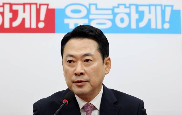 국민의힘 장동혁 대표가 지난 24일 국회에서 브리핑을 열고 있다. [연합뉴스]