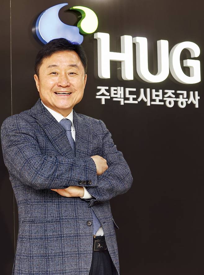 최인호 주택도시보증공사(HUG) 사장은 “서울 역세권에 사업자와 입주자 모두 안심할 수 있는 ‘HUG형 임대주택’ 공급 방안을 검토하고 있다”﻿고 말했다.  임형택 기자