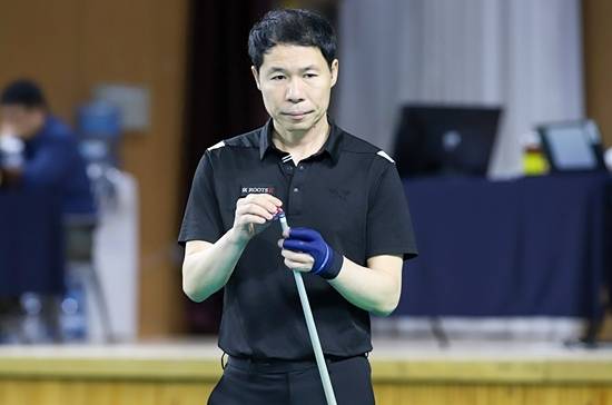 ‘2026 당구 국가대표 선발전’이 종반전을 향해 가는 가운데 52명이 참가한 남자3쿠션에서는 허정한(사진)이 송윤도와 함께 3승무패로 선두권을 형성하고 있다. (사진=대한당구연맹)