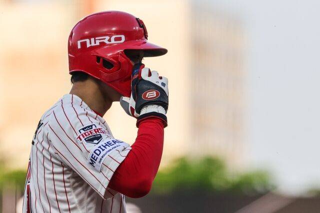 KIA 타이거즈 박재현이 25일 광주 KIA챔피언스필드에서 열린 롯데 자이언츠와의 홈 경기서 누상에 대기하고 있다./KIA 타이거즈 제공