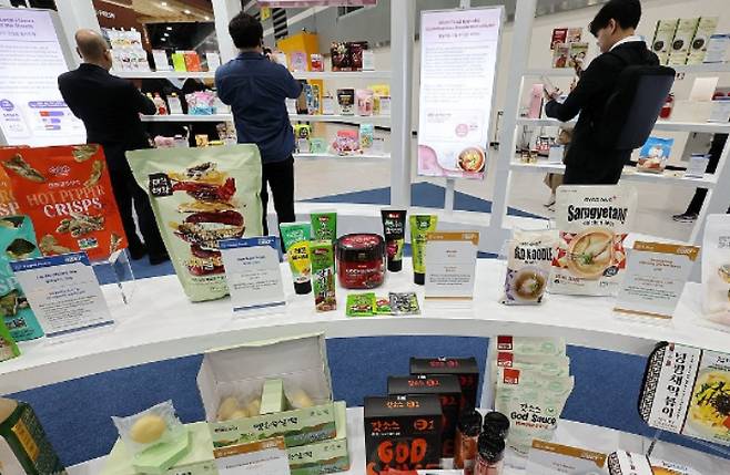 지난 15일 서울 서초구 aT센터에서 열린 2026 상반기 K-푸드+ 바이어 초청 수출상담회(BKF+). 연합뉴스