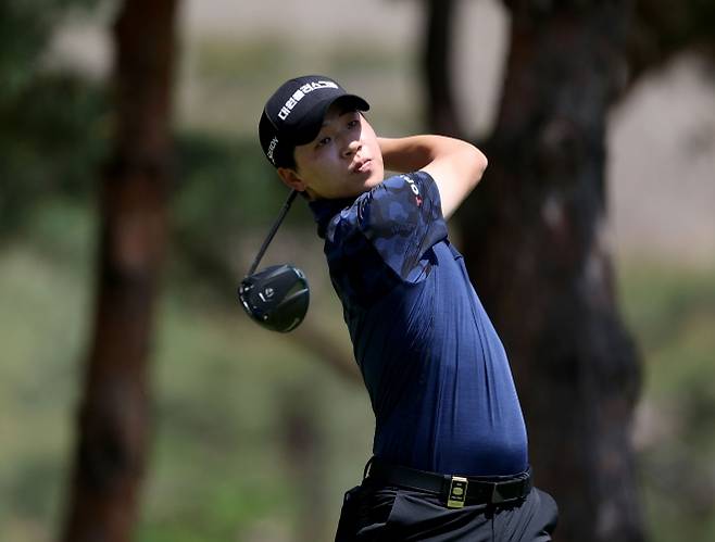 최찬의 드라이버 티샷. KPGA 제공.