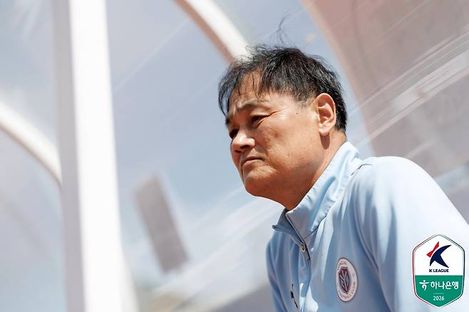 최윤겸 용인FC 감독. /사진=한국프로축구연맹 제공