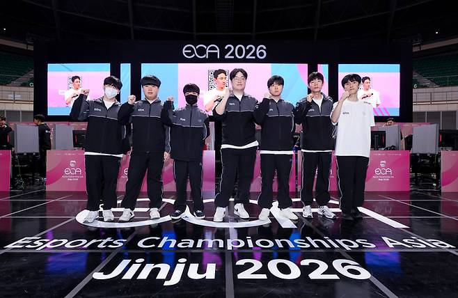 ECA에 참가한 이터널 리턴 한국 대표팀 선수단. 사진 | 한국e스포협회