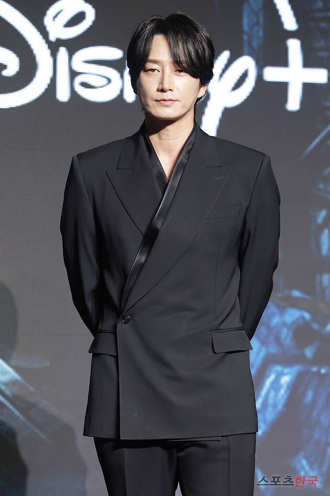 디즈니+ 오리지널 시리즈 '골드랜드' 제작발표회에 참석한 이현욱. 2026.4.27 ⓒ이혜영 기자 lhy@hankooki.com