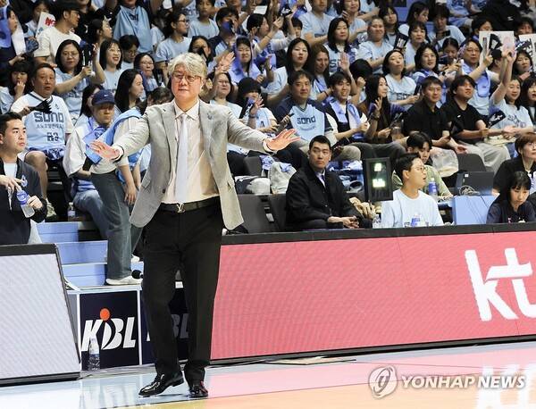 손창환 감독. ⓒ연합뉴스