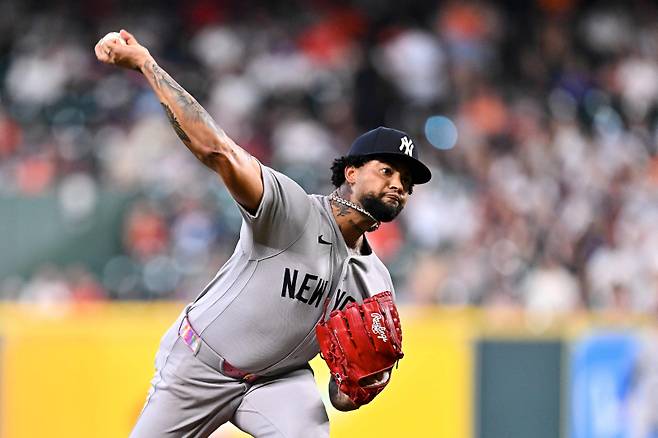 <yonhap photo-0893="">27일(한국시간) 휴스턴 원정 경기에 선발 등판한 루이스 힐. [AFP=연합뉴스]</yonhap>