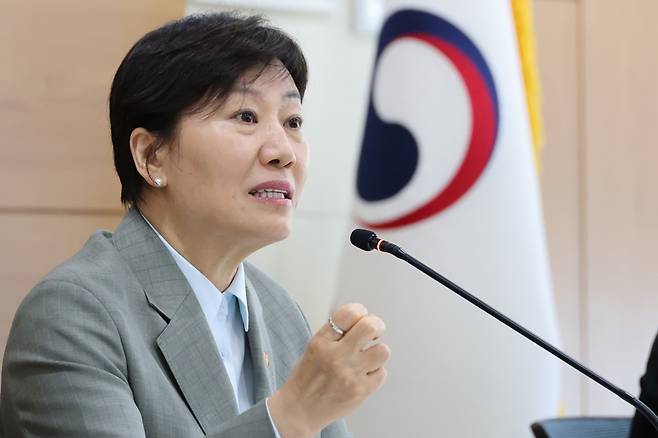 ▲ 송미령 농림축산식품부 장관이 27일 세종시 정부세종청사에서 열린 출입기자 간담회에서 중동사태 대응 등 현안과 관련해 발언하고 있다.  연합뉴스