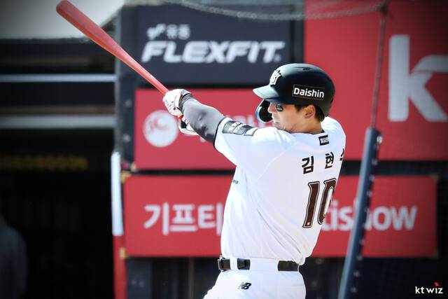 2026시즌 KT의 타선을 이끌고 있는 김현수. KT 제공