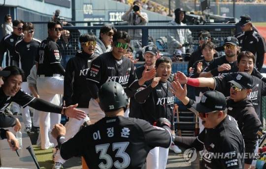 kt 선수들 / 사진=연합뉴스