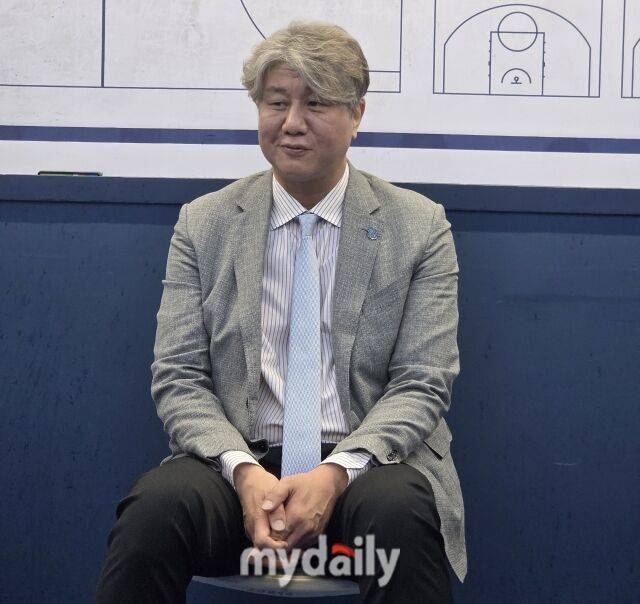 고양 소노는 27일 오후 7시 고양 소노 아레나에서 창원 LG와 4강 플레이오프 3차전을 치른다. 경기 전 인터뷰에 임하고 있는 손창환 소노 감독./고양소노아레나=노찬혁 기자