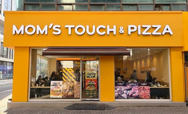 [서울=뉴시스] 맘스터치 성수역점 전경. (사진=맘스터치 제공)  *재판매 및 DB 금지