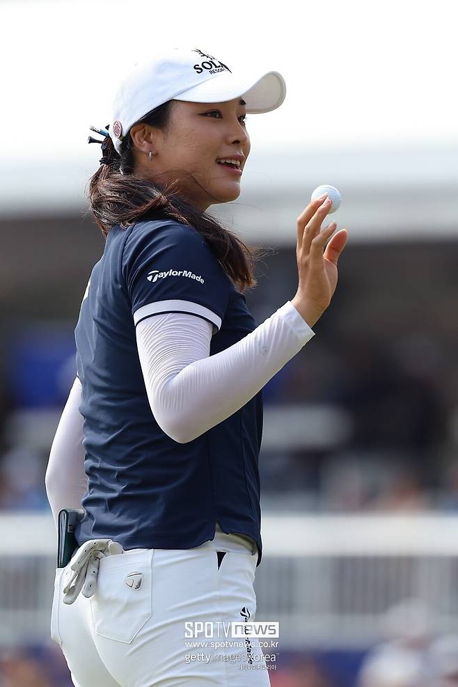 ▲ 윤이나는 비록 우승과는 6타 차로 간극이 있었지만, 지난 시즌 단 한 차례에 그쳤던 톱10을 올 시즌 벌써 세 번째로 늘리며 LPGA 무대의 새로운 강자로 확실히 자리매김했다.