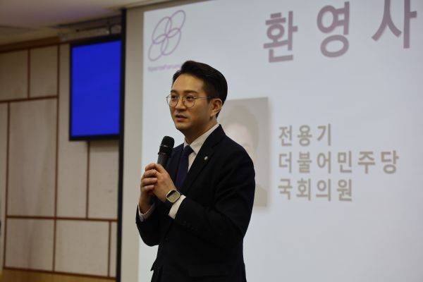 ▲ 전용기 더불어민주당 의원실과 스포츠포럼21, 한국체육언론회가 공동 개최한 토론회에서 학교 체육 활성화를 통해 청소년의 불법 도박을 막아야 한다는 주장이 나왔다. ⓒ스포츠포럼21