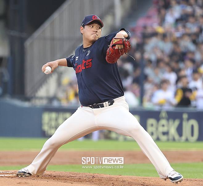 ▲ 선발 정착 후 점점 더 나아지는 모습을 보여주며 올 시즌 롯데 선발진을 이끌고 있는 나균안 ⓒ곽혜미 기자