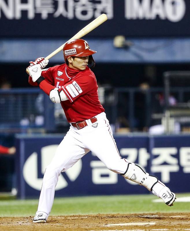 ▲ 시즌 초반 수비 문제로 2군행을 경험했던 안상현은 2군에서 차분하게 경기력을 재정비했다 ⓒSSG랜더스