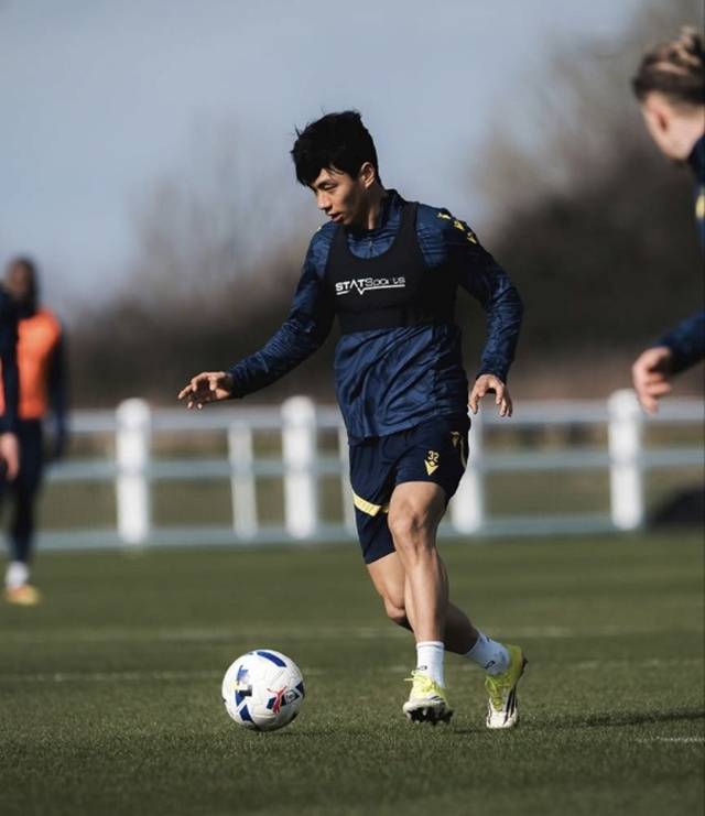 전진우. /사진=옥스포드 유나이티드 SNS