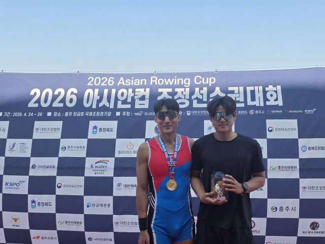 아시안컵 조정선수권대회에서 메달을 획득한 진주시청 조정부 김동용(왼쪽)과 김진수./진주시체육회/