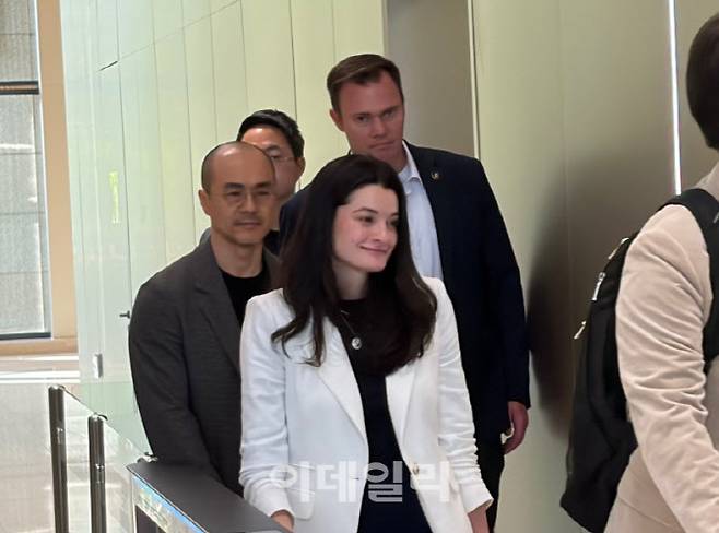 젠슨 황 엔비디아 최고경영자(CEO)의 장녀 매디슨 황 옴니버스 및 로보틱스 제품 마케팅 수석 이사가 28일 서울 영등포구 LG트윈타워를 찾았다.(사진=공지유 기자)