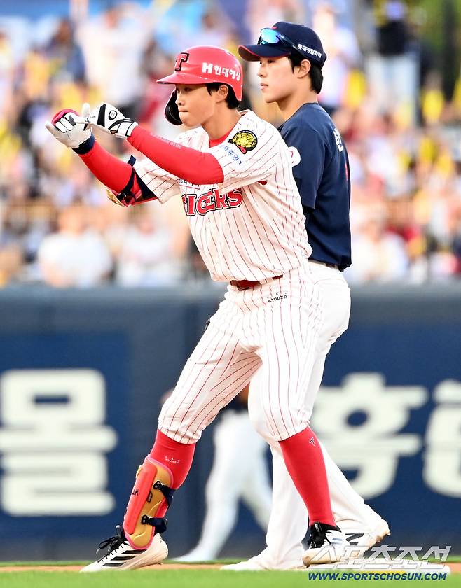 25일 광주KIA챔피언스필드에서 열린 롯데와 KIA의 경기. 5회말 무사 3루 박재현이 1타점 2루타를 치고 기뻐하고 있다. 광주=허상욱 기자wook@sportschosun.com/2026.04.25/