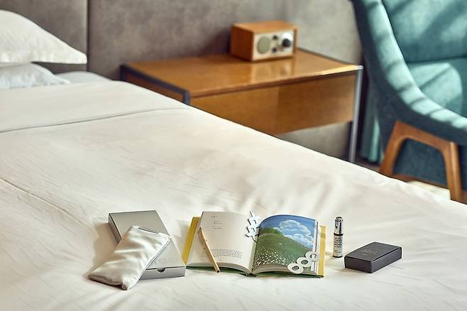 워커힐 더글라스 하우스에서 제공하는 ‘나홀로 쉼’ 웰컴 기프트