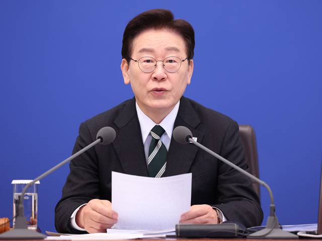 이재명 대통령이 28일 청와대에서 열린 국무회의 겸 비상경제점검회의에서 발언하고 있다. 연합뉴스