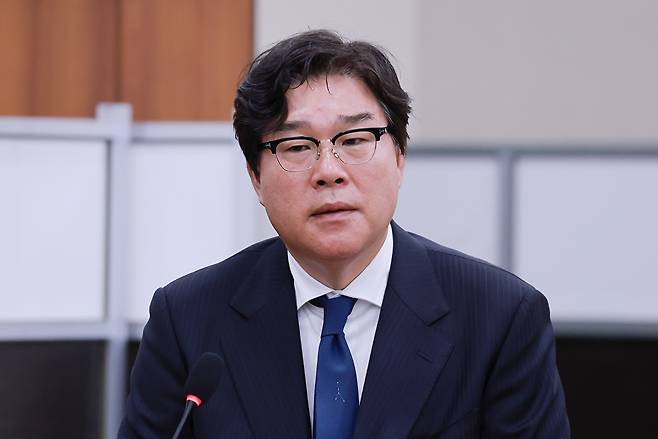 28일 국회 윤석열 정권 정치검찰 조작기소 의혹 사건 진상규명 국정조사특별위원회 제11차 전체회의에서 열린 종합 청문회에 김성태 전 쌍방울 회장이 증인으로 출석해 의원 질의에 답하고 있다. 2026.4.28 [사진=연합뉴스]
