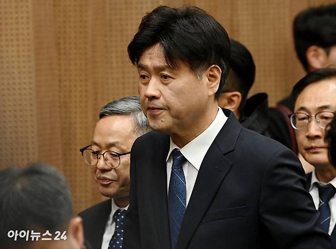 與 공천 배제된 김용 