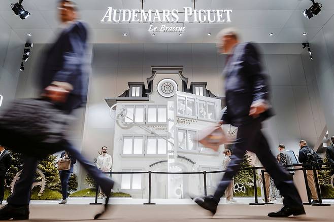 지난 몇 년의 공백 후 다시 박람회에 참가해 주목 받은 하이엔드 브랜드 오데마 피게의 부스 입구 전경. 사진 워치스&원더스 제네바