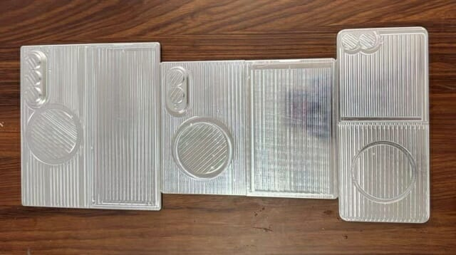 갤럭시Z폴드 8, 갤럭시Z플립 8, 갤럭시Z폴드 8 와이드(가칭)의 모형. [소니 딕슨 엑스 @SonnyDickson]