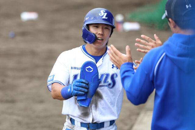 김성윤이 3월 일본 스프링캠프지에서 훈련을 하고 있다./삼성 라이온즈