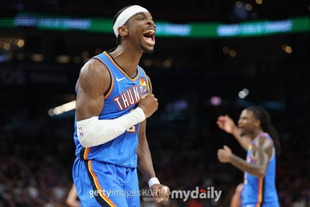 26일 피닉스와 경기에서 득점 후 소리를 지르는 길저스-알렉산더. /게티이미지코리아